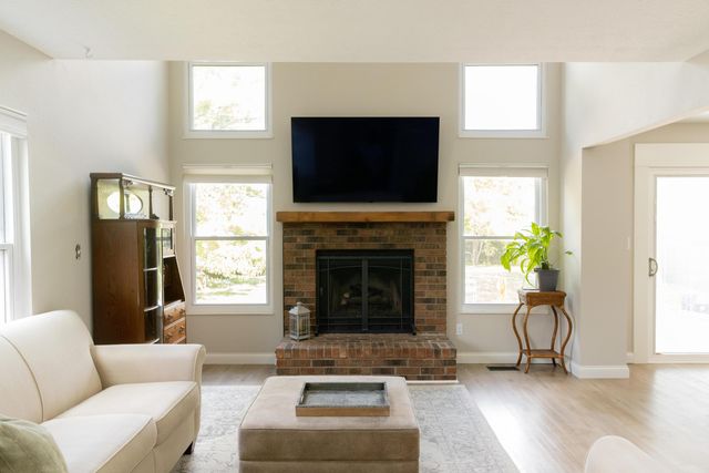 2392 Dunsworth Drive, Columbus, OH 43235