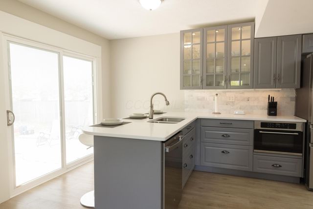 2392 Dunsworth Drive, Columbus, OH 43235