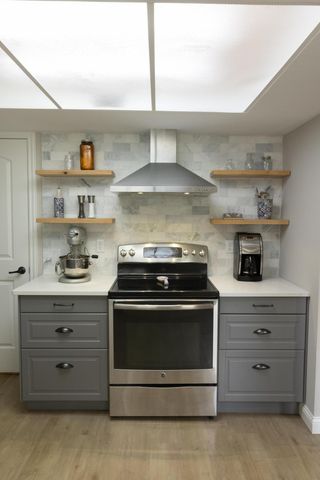 2392 Dunsworth Drive, Columbus, OH 43235