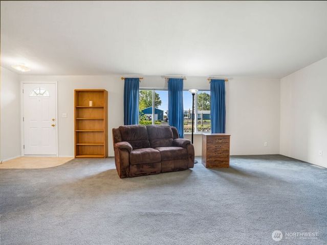 7357 Wild Goose Lane NE, Moses Lake, WA 98837