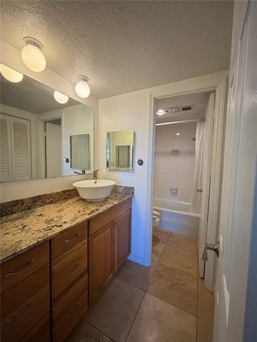 4822 OCEAN BOULEVARD 3D, Sarasota, FL 34242