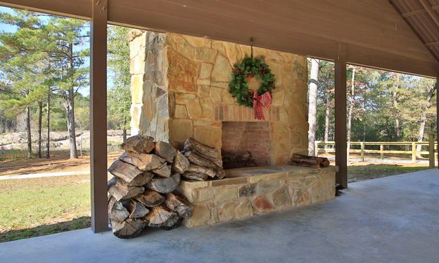 12-22-59 Grey Feather Road, Huntsville, TX 77340