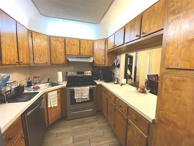 8213 SUN SPRING CIRCLE 31, Orlando, FL 32825