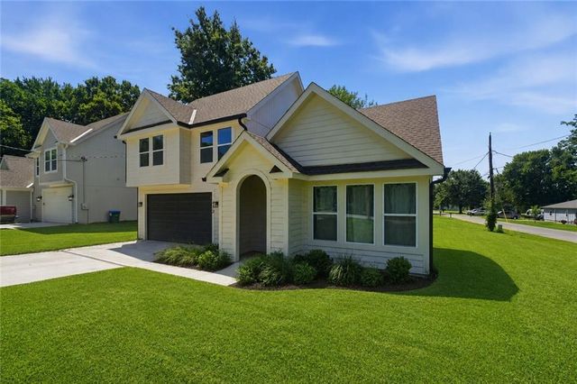 413 W Walnut Street, Cleveland, MO 64734