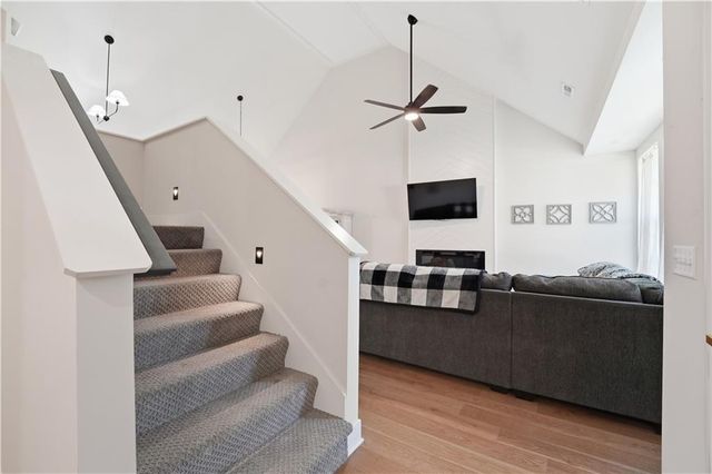 413 W Walnut Street, Cleveland, MO 64734