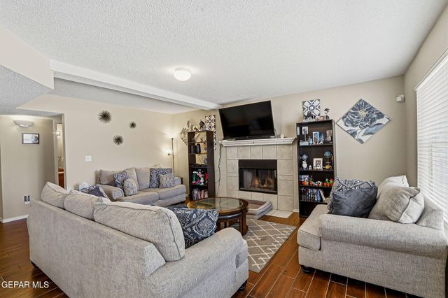 14233 SPANISH POINT Drive, El Paso, TX 79938