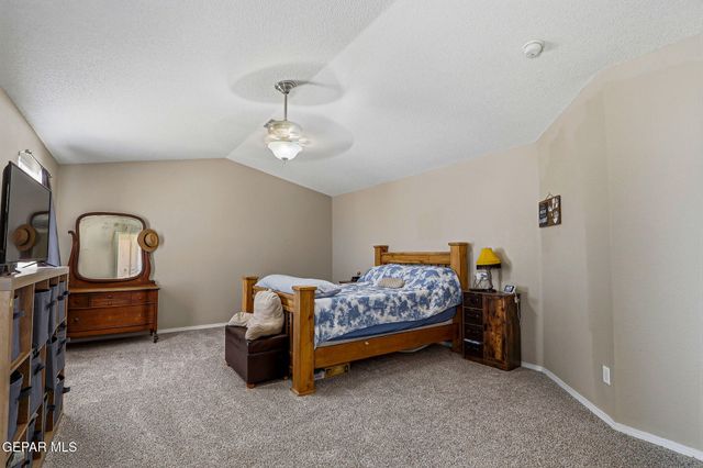 14233 SPANISH POINT Drive, El Paso, TX 79938