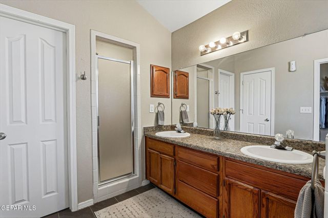 14233 SPANISH POINT Drive, El Paso, TX 79938