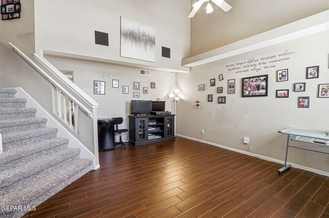 14233 SPANISH POINT Drive, El Paso, TX 79938