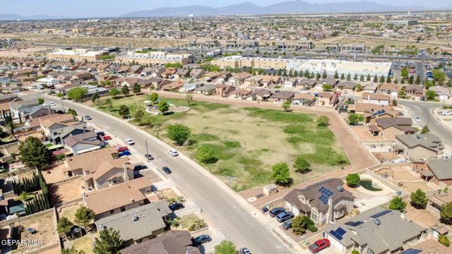 14233 SPANISH POINT Drive, El Paso, TX 79938