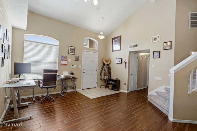 14233 SPANISH POINT Drive, El Paso, TX 79938