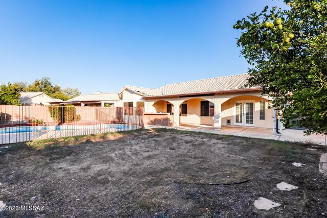 10105 E Paseo San Bruno, Tucson, AZ 85747
