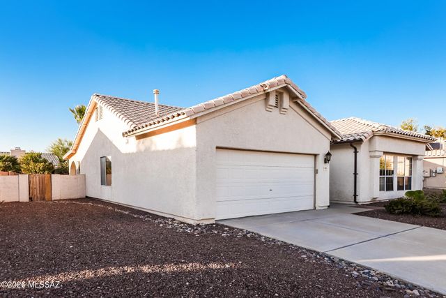 10105 E Paseo San Bruno, Tucson, AZ 85747