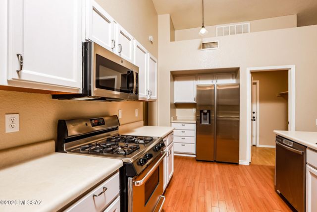 10105 E Paseo San Bruno, Tucson, AZ 85747