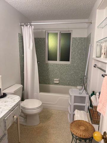 1032 Winsome Road, North Fort Myers, FL 33903