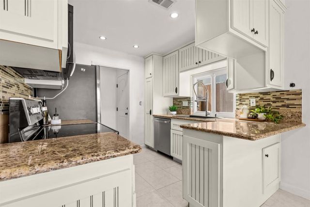 2353 Edenbridge Ln, Chula Vista, CA 92139