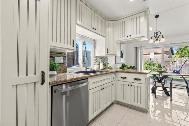 2353 Edenbridge Ln, Chula Vista, CA 92139
