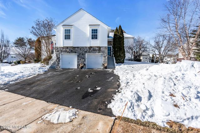 275 Tennis Court, Wall, NJ 07719