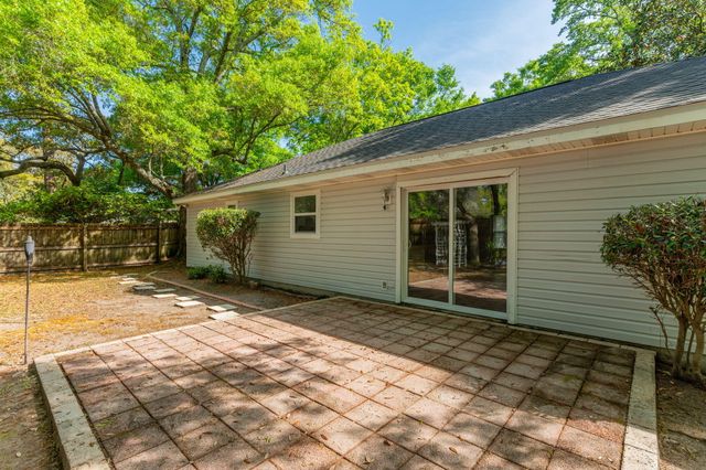 49 Circle Drive, Fort Walton Beach, FL 32547