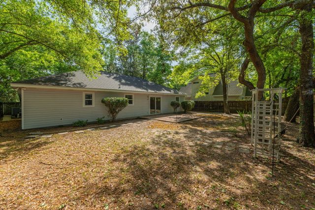 49 Circle Drive, Fort Walton Beach, FL 32547