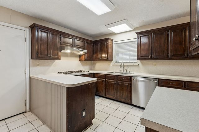 2 Rivercrest Court, Allen, TX 75002