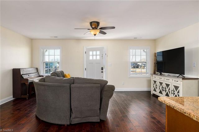 226 Tuscan Way, Lexington, NC 27295