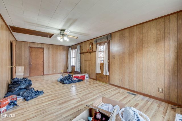 1660 Redwood Drive, Kingsport, TN 37664