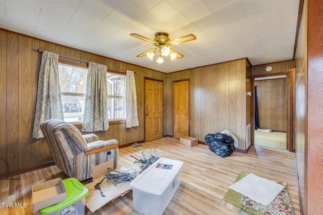 1660 Redwood Drive, Kingsport, TN 37664