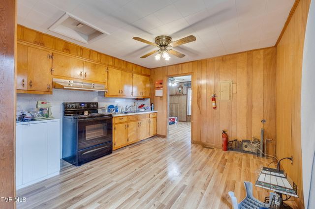 1660 Redwood Drive, Kingsport, TN 37664