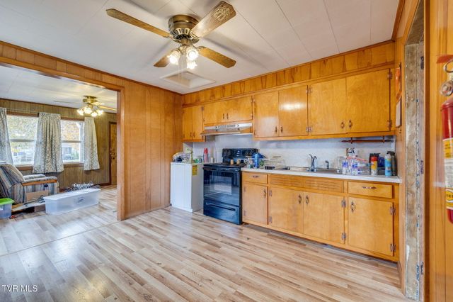 1660 Redwood Drive, Kingsport, TN 37664