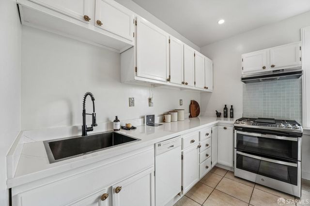 3725 Sacramento Street, San Francisco, CA 94118