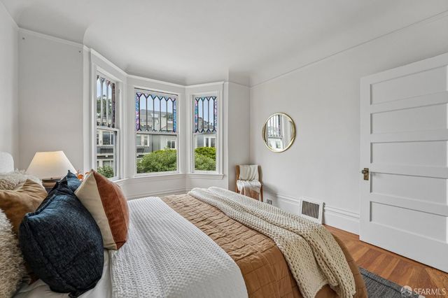 3725 Sacramento Street, San Francisco, CA 94118