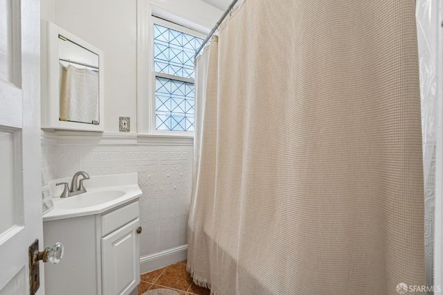 3725 Sacramento Street, San Francisco, CA 94118
