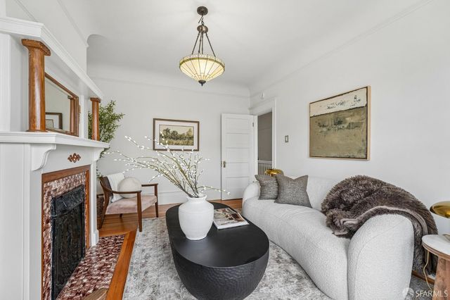 3725 Sacramento Street, San Francisco, CA 94118