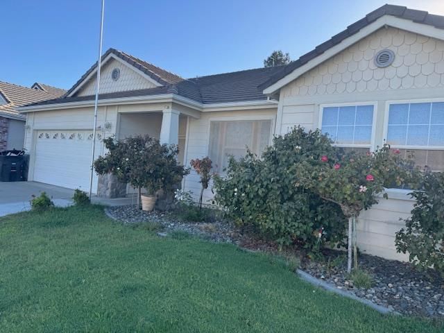 1616 Sapphire Dr, Livingston, CA 95334