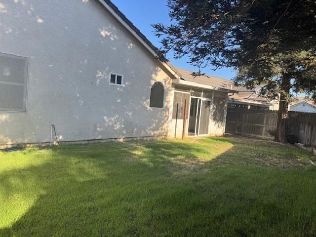 1616 Sapphire Dr, Livingston, CA 95334