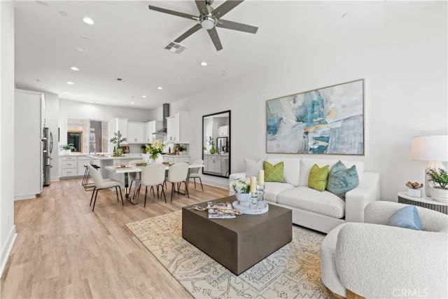 152 Keeper, Irvine, CA 92618