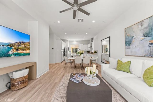 152 Keeper, Irvine, CA 92618