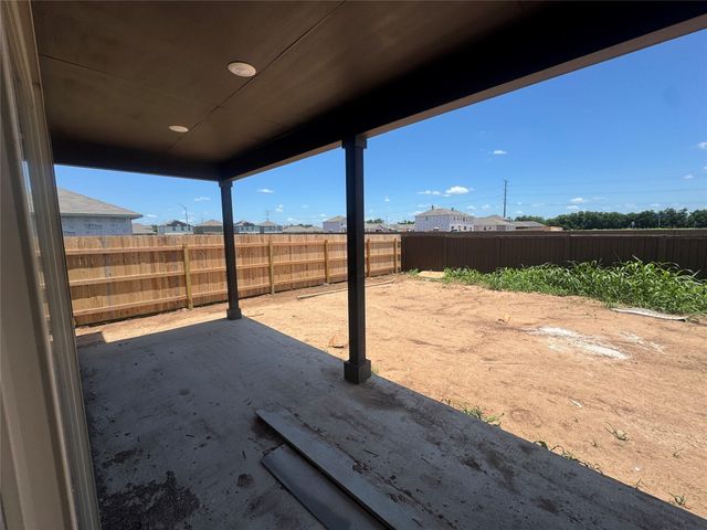 117 Prairie Falls DR, Hutto, TX 78634