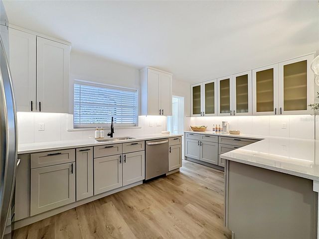 1290 OXFORD DRIVE, Englewood, FL 34223
