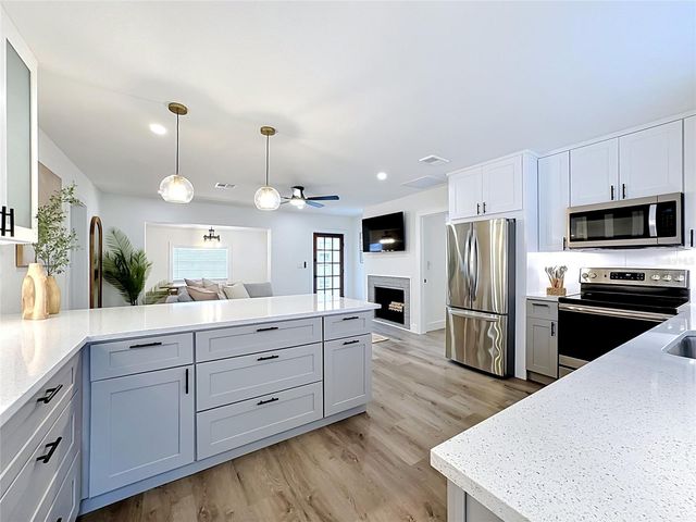 1290 OXFORD DRIVE, Englewood, FL 34223
