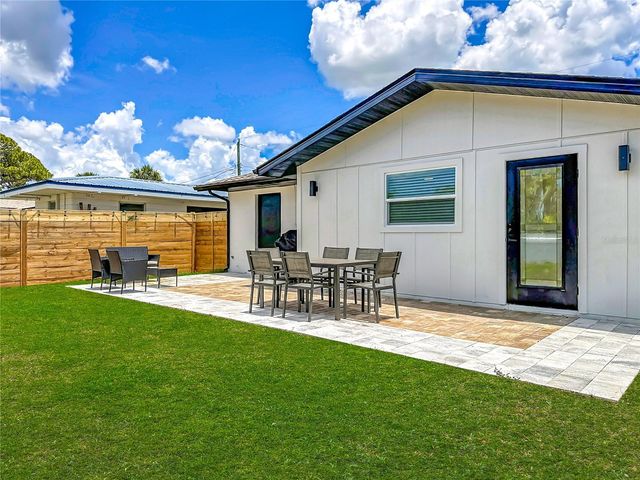 1290 OXFORD DRIVE, Englewood, FL 34223
