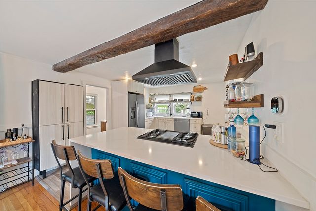 30 Hillside Ave, Quincy, MA 02170