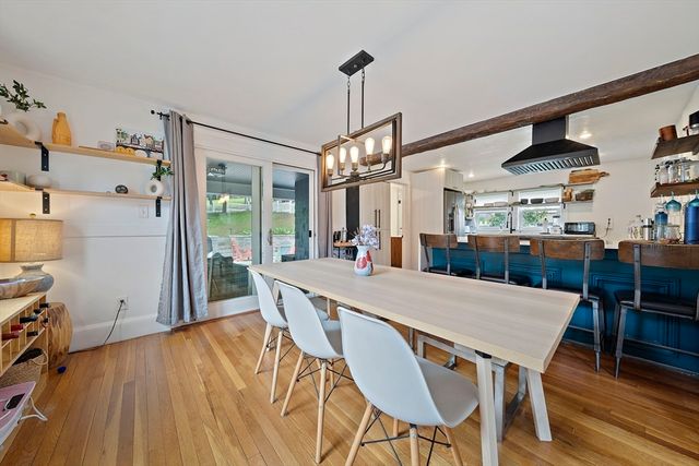 30 Hillside Ave, Quincy, MA 02170