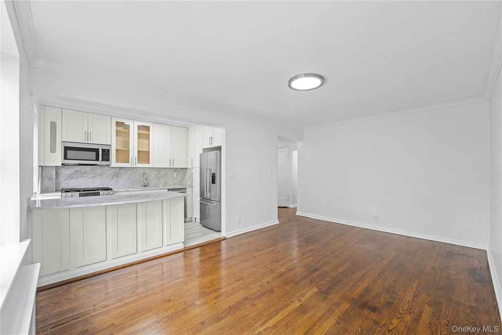 141-39 78th Road 2P, Kew Garden Hills, NY 11367 — photo 2