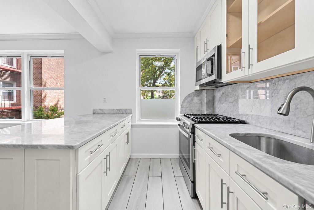 141-39 78th Road 2P, Kew Garden Hills, NY 11367 — photo 5
