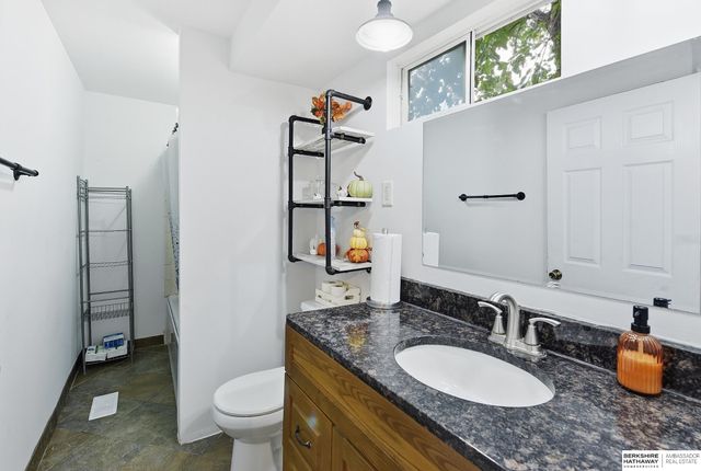 3706 W Street, Omaha, NE 68107