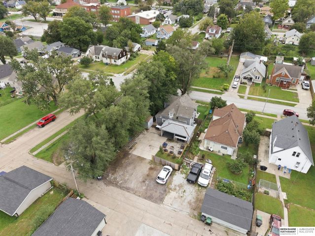 3706 W Street, Omaha, NE 68107