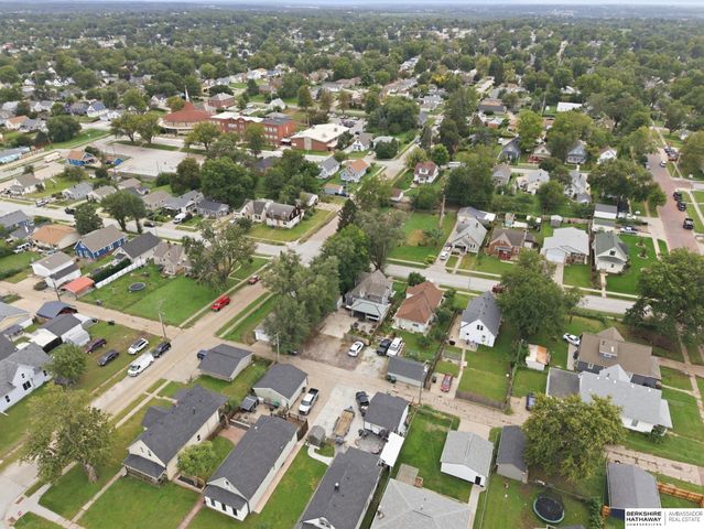 3706 W Street, Omaha, NE 68107