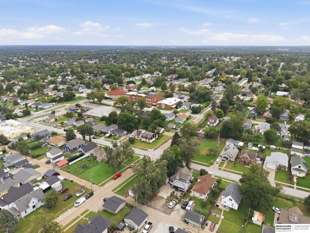 3706 W Street, Omaha, NE 68107
